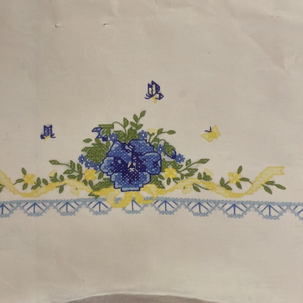 Pillowcase embroidery kit